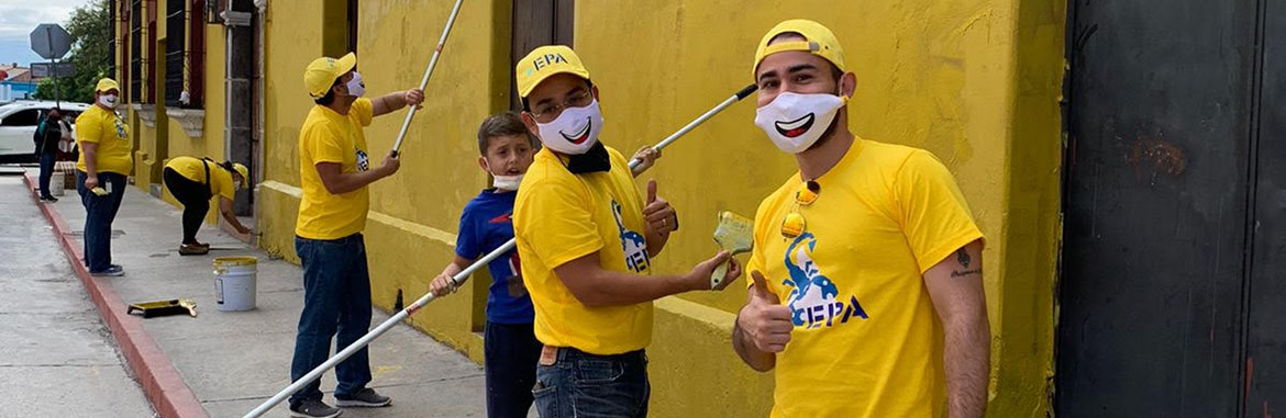 Voluntariado mejora cara de calle de Centro Histórico