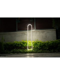 Lámpara tipo estaca moderna U invertida negra 1 luz LED solar 24725